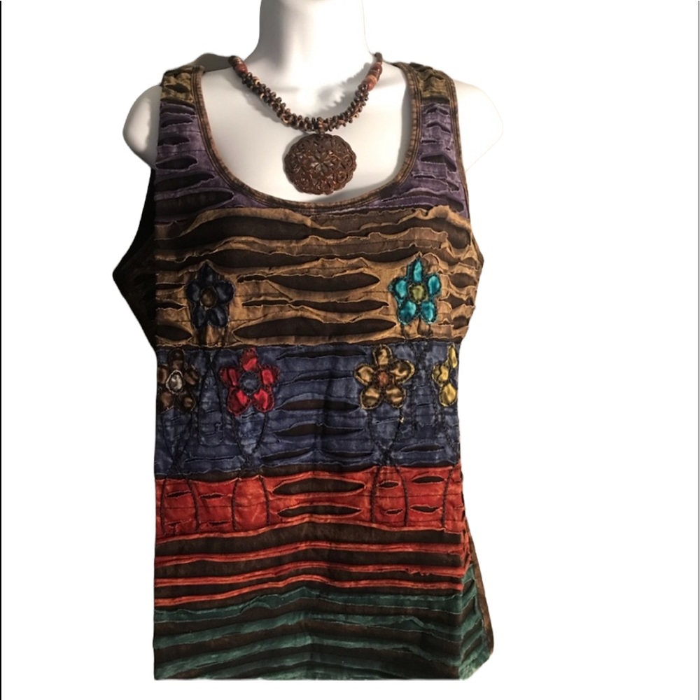NWT.  Sacred Threads Tank.  GR/PK.  219458